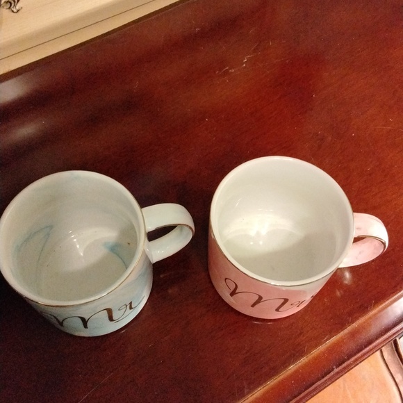 Women's NWOT Couples/Newlywed Gift Marbled & Gold Trimmed Coffee Mugs - Picture 2 of 3